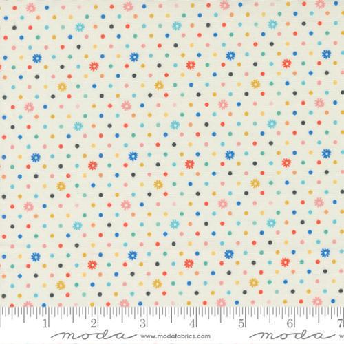 Moda Julia by Crystal Manning - Dots Dots Flower Porcelain - 11928 11 - Sewjersey.com